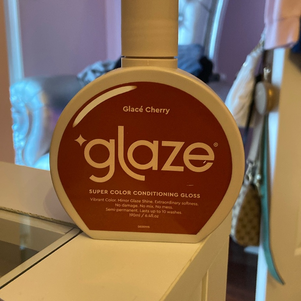 Super color conditioning gloss
